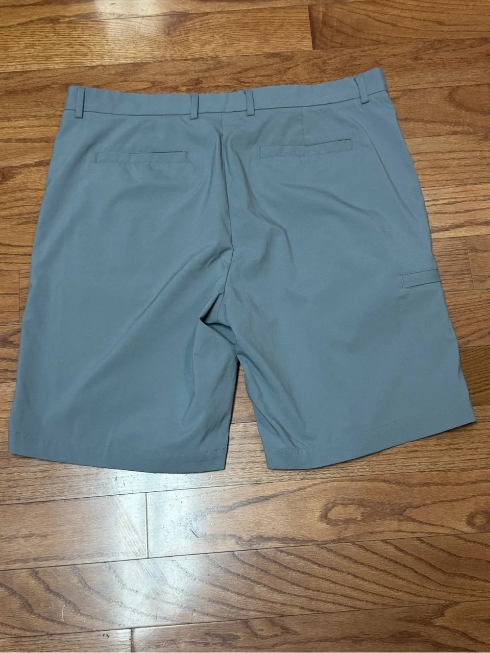 Greg Norman Men’s Gray Shorts Flat Front Size 38 Golf Casual Shark Logo